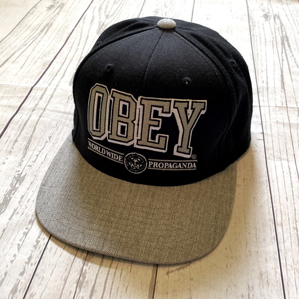 OBEY Worldwide Propaganda Snapback Baseball Cap Hat Black Grey Wool Blend